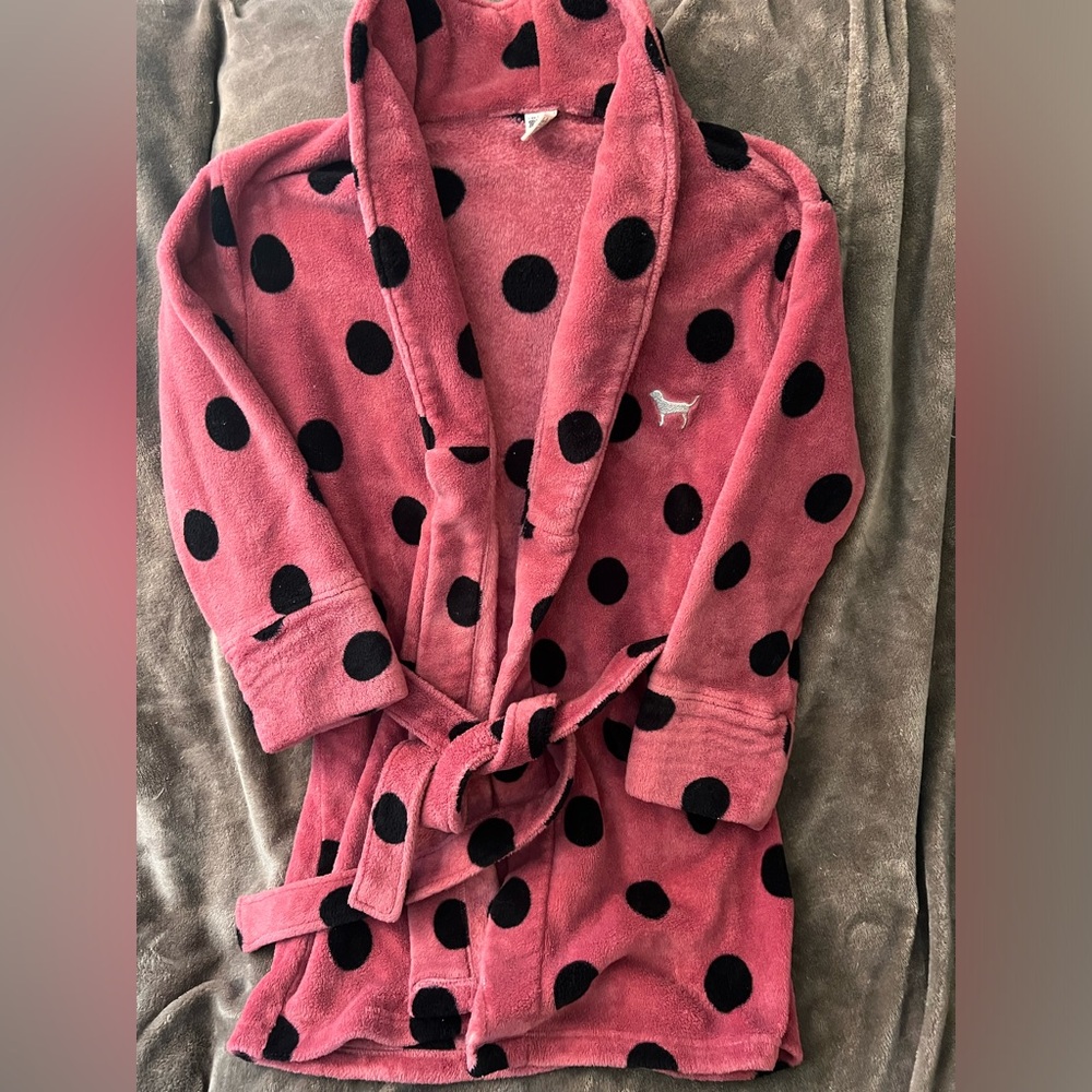 🩷Victoria Secret - Pink Robe with Belt.. Size XS